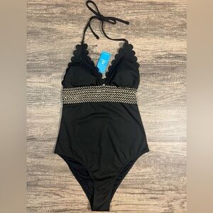 CUPSHE- Bathing suits for women one piece, black. Size small